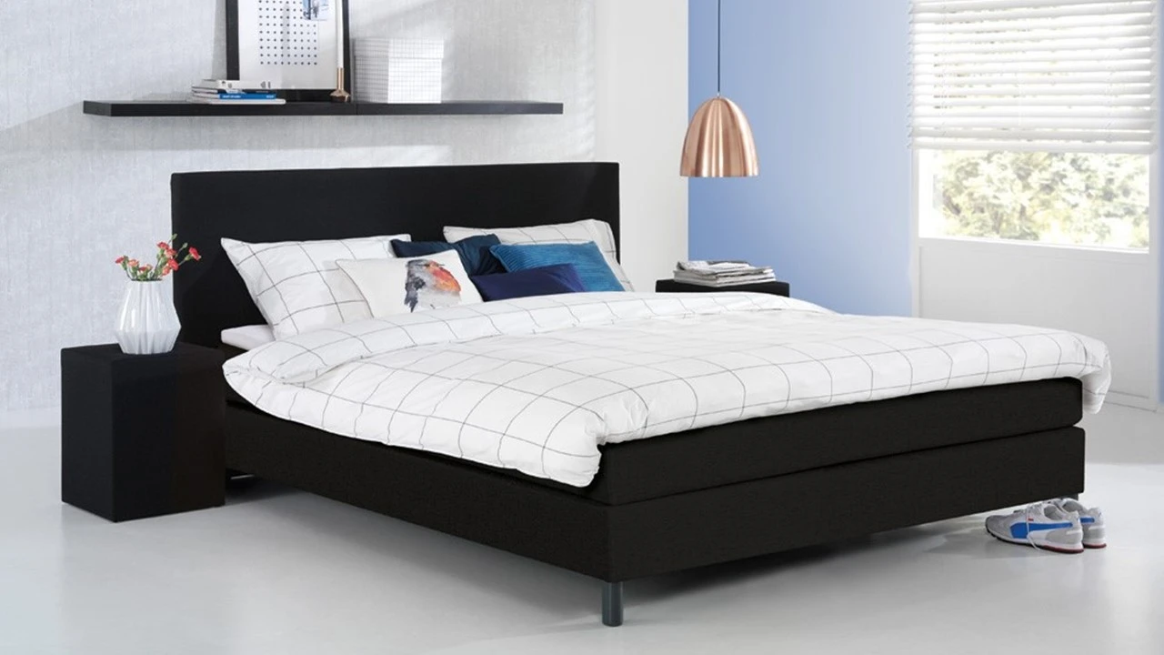 Box Lucca Vlak Met Gestoffeerd Matras